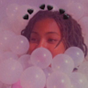 Meet your Posher, Maya